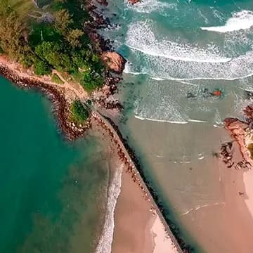 Praia da Armação x Praia do Matadeiro